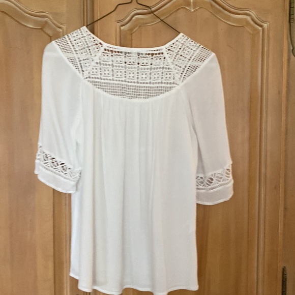 Pale Sky white crochet detailed top. Size S - Picture 2 of 6